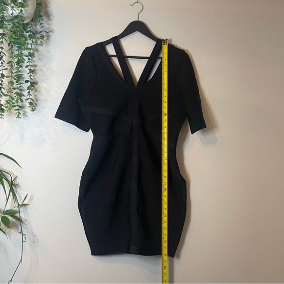 VENUS Chic Black Bodycon Mini Dress - Picture 4 of 13